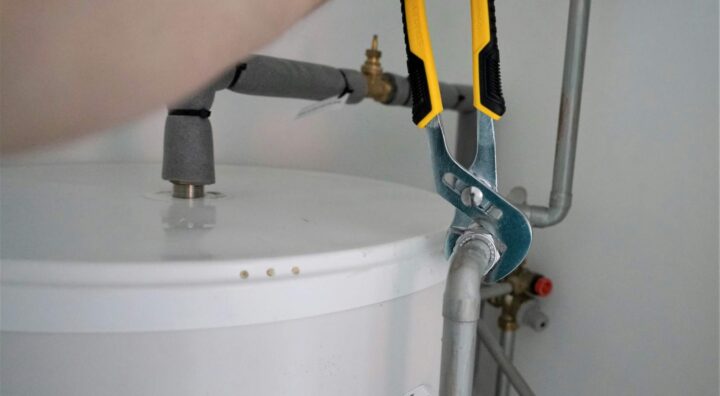 how to repair hot water heater