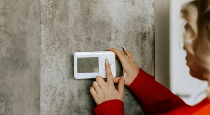 why is my thermostat blank